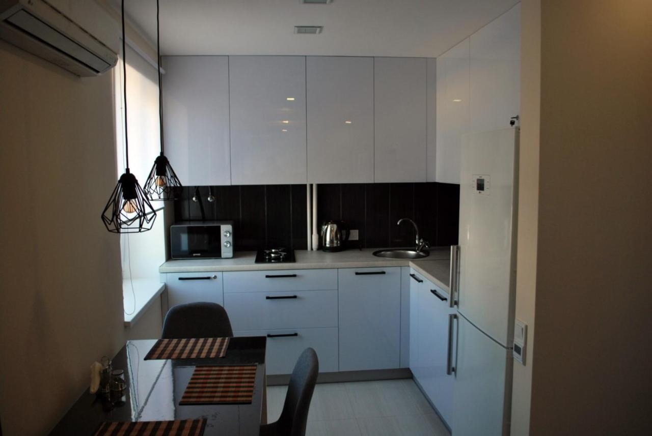 Apartment At Kirova Dnipro Bagian luar foto