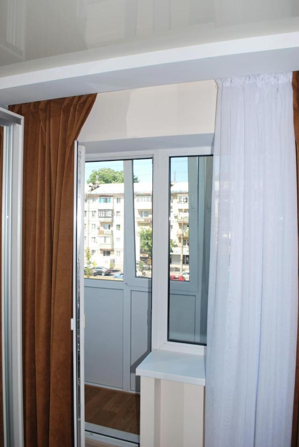 Apartment At Kirova Dnipro Bagian luar foto