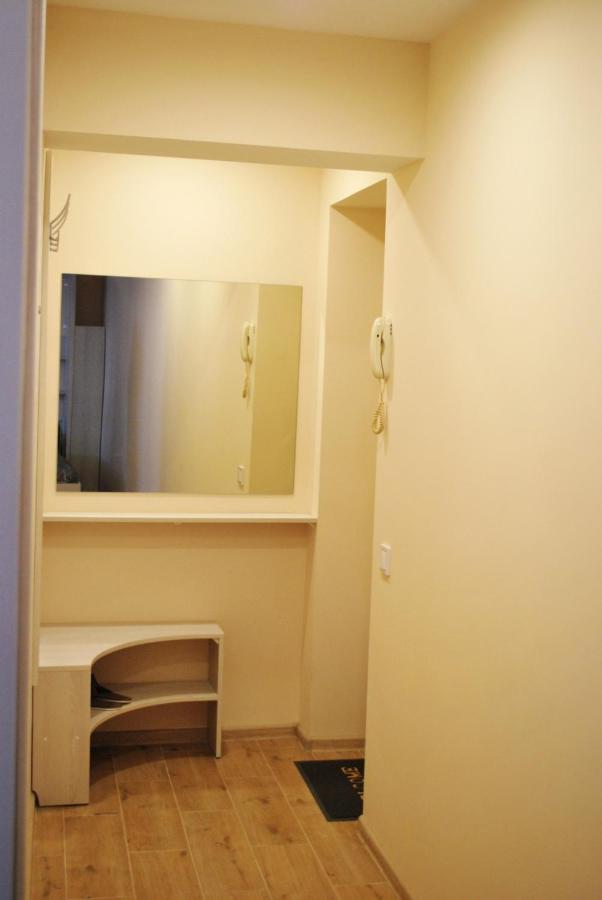 Apartment At Kirova Dnipro Bagian luar foto